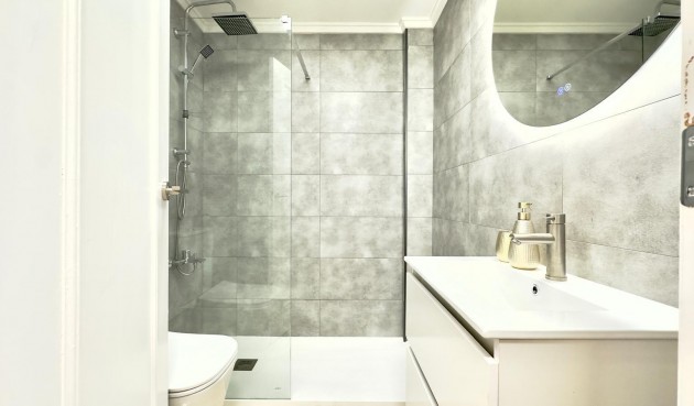 Brukt - Apartment -
Torrevieja - Centro