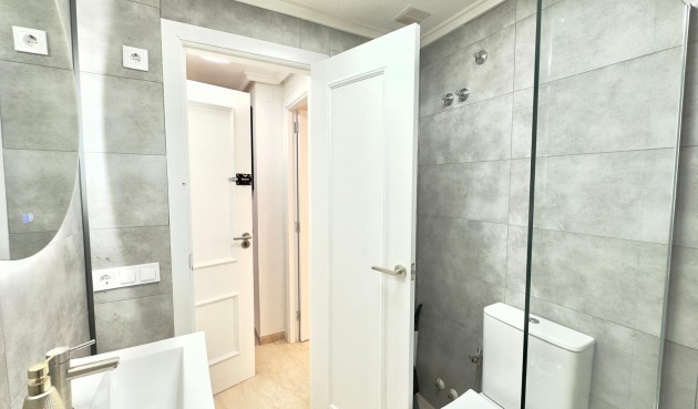 Brukt - Apartment -
Torrevieja - Centro