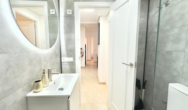 Brukt - Apartment -
Torrevieja - Centro