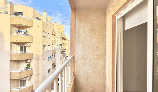 Brukt - Apartment -
Torrevieja - Centro