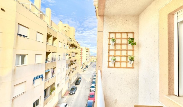 Brukt - Apartment -
Torrevieja - Centro
