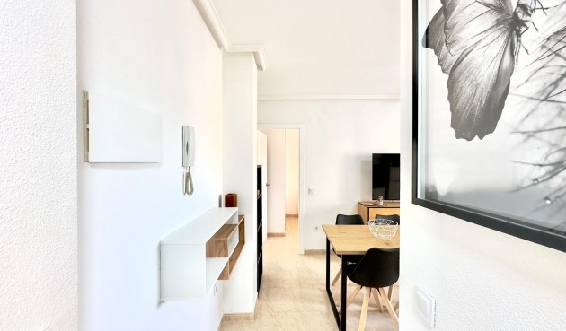 Brukt - Apartment -
Torrevieja - Centro