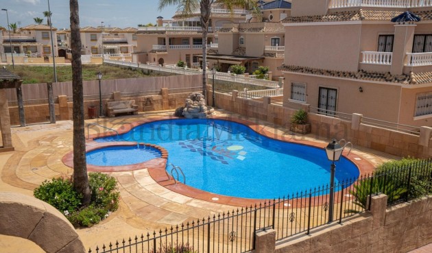 Brukt - Town House -
Orihuela Costa - Los Dolses