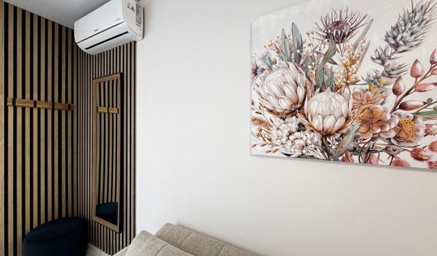 Resale - Bungalow -
Torrevieja - La Siesta - El Salado - Torreta