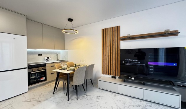 Resale - Bungalow -
Torrevieja - La Siesta - El Salado - Torreta