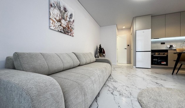 Resale - Bungalow -
Torrevieja - La Siesta - El Salado - Torreta