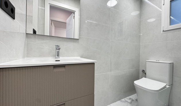 Resale - Bungalow -
Torrevieja - La Siesta - El Salado - Torreta