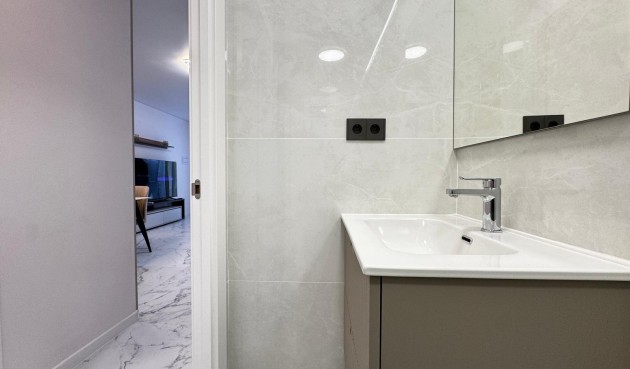 Resale - Bungalow -
Torrevieja - La Siesta - El Salado - Torreta