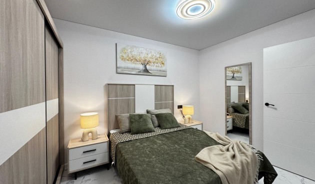 Resale - Bungalow -
Torrevieja - La Siesta - El Salado - Torreta