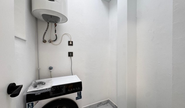 Resale - Bungalow -
Torrevieja - La Siesta - El Salado - Torreta