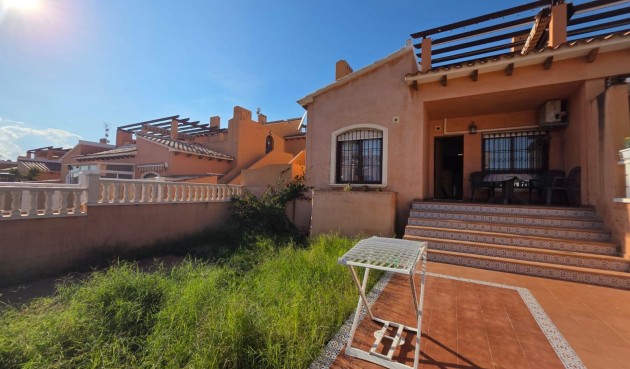 Återförsäljning - Bungalow -
Torrevieja - Zona Los Frutales