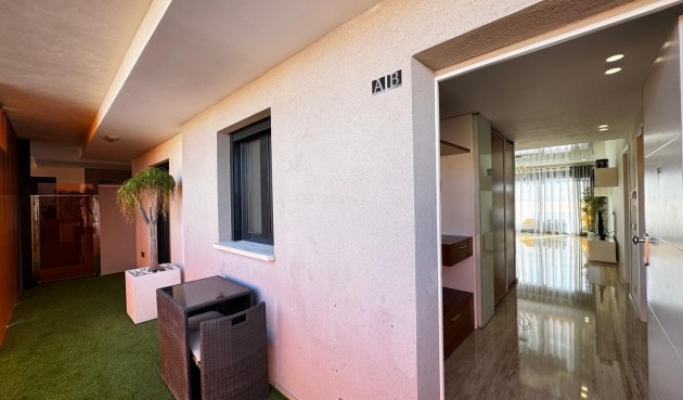 Återförsäljning - Takvåning -
Torrevieja - Estacion De Autobuses