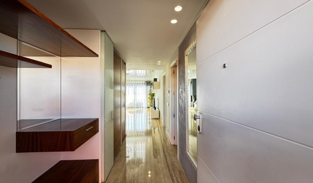 Återförsäljning - Takvåning -
Torrevieja - Estacion De Autobuses