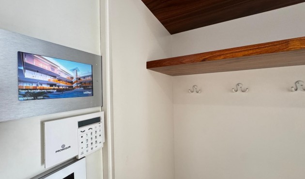 Återförsäljning - Takvåning -
Torrevieja - Estacion De Autobuses