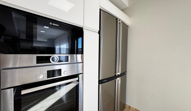 Återförsäljning - Takvåning -
Torrevieja - Estacion De Autobuses