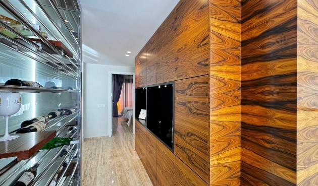 Återförsäljning - Takvåning -
Torrevieja - Estacion De Autobuses