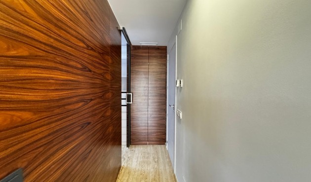 Återförsäljning - Takvåning -
Torrevieja - Estacion De Autobuses