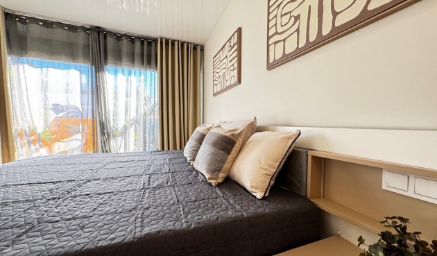 Återförsäljning - Takvåning -
Torrevieja - Estacion De Autobuses