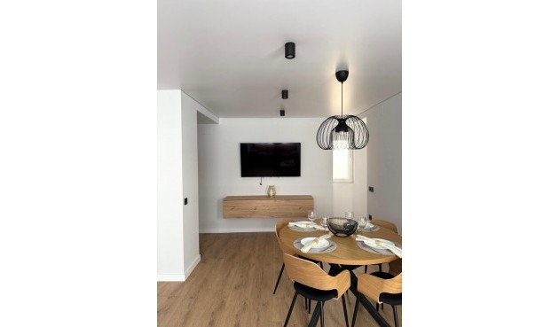 Återförsäljning - Apartment -
Torrevieja - Paseo Maritimo