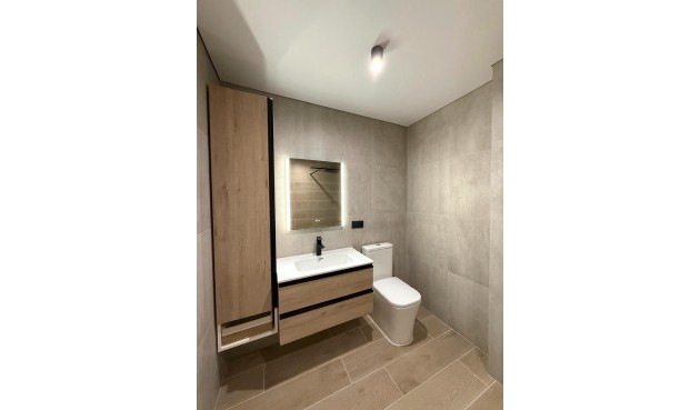 Återförsäljning - Apartment -
Torrevieja - Paseo Maritimo