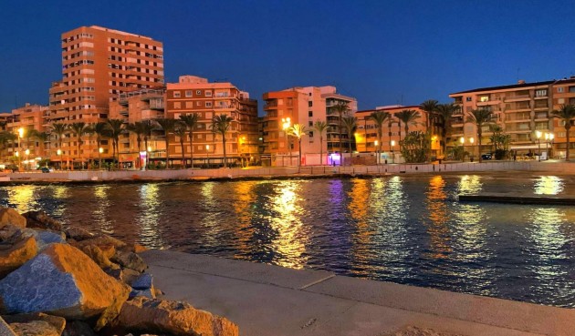 Återförsäljning - Apartment -
Torrevieja - Paseo Maritimo