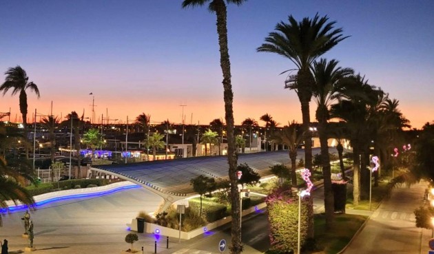 Återförsäljning - Apartment -
Torrevieja - Paseo Maritimo