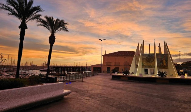 Återförsäljning - Apartment -
Torrevieja - Paseo Maritimo