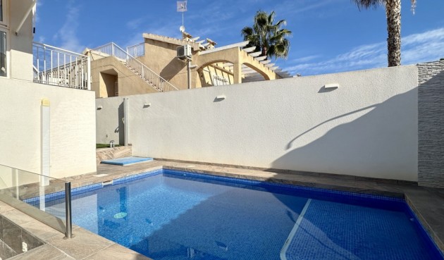 Återförsäljning - Villa -
Orihuela Costa - Costa Blanca