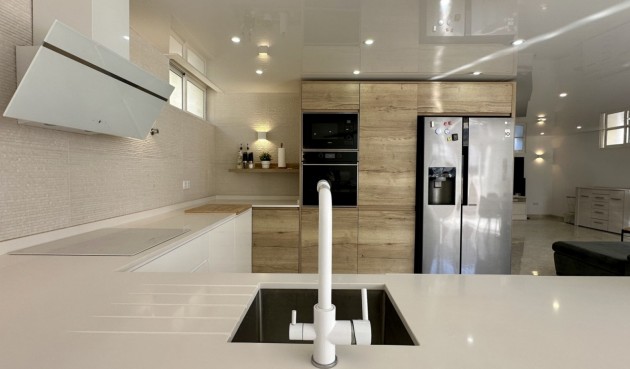 Återförsäljning - Villa -
Orihuela Costa - Costa Blanca