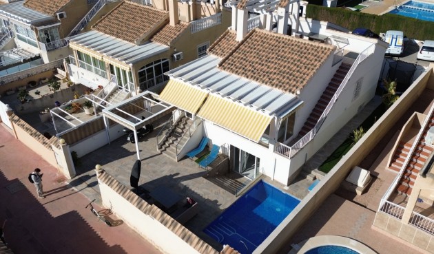 Återförsäljning - Villa -
Orihuela Costa - Costa Blanca