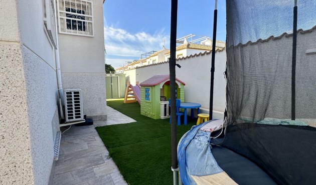 Återförsäljning - Villa -
Orihuela Costa - Costa Blanca