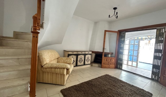 Återförsäljning - Town House -
El Chaparral - Inland