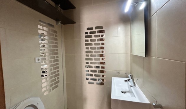 Återförsäljning - Town House -
El Chaparral - Inland