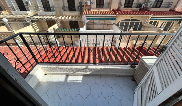 Återförsäljning - Town House -
El Chaparral - Inland