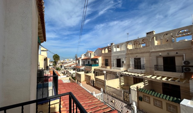 Återförsäljning - Town House -
El Chaparral - Inland