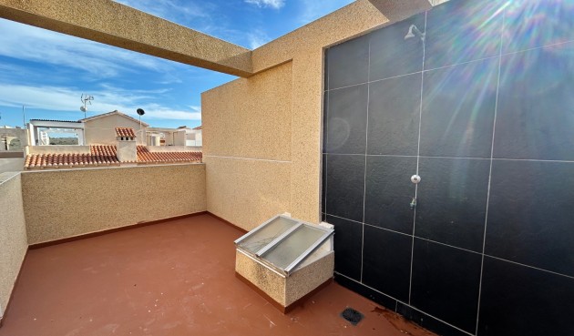 Återförsäljning - Town House -
El Chaparral - Inland