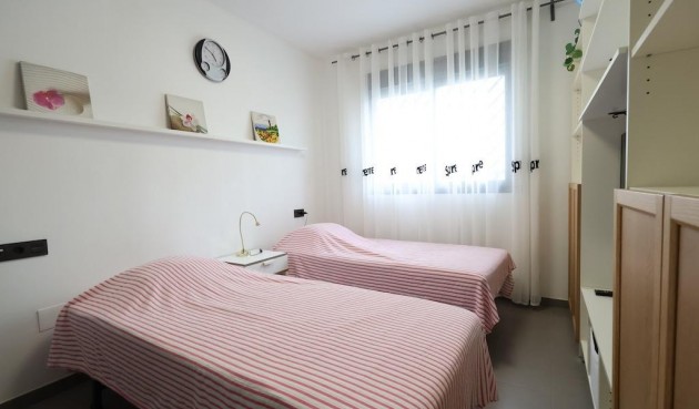 Återförsäljning - Bungalow -
Orihuela Costa - Costa Blanca