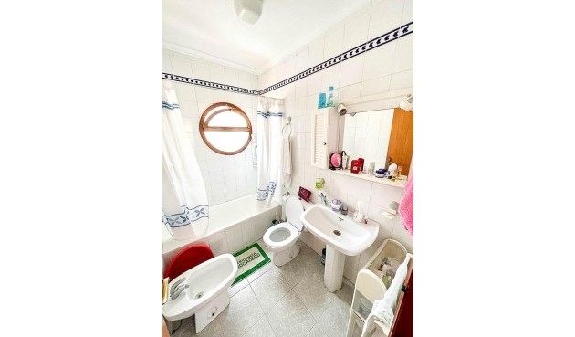 Reventa - Town House -
Torrevieja - Playa del Cura