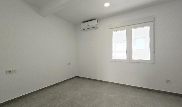 Återförsäljning - Takvåning -
Torrevieja - Playa del Cura