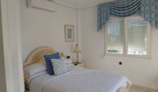 Reventa - Villa -
Playa Flamenca - Costa Blanca