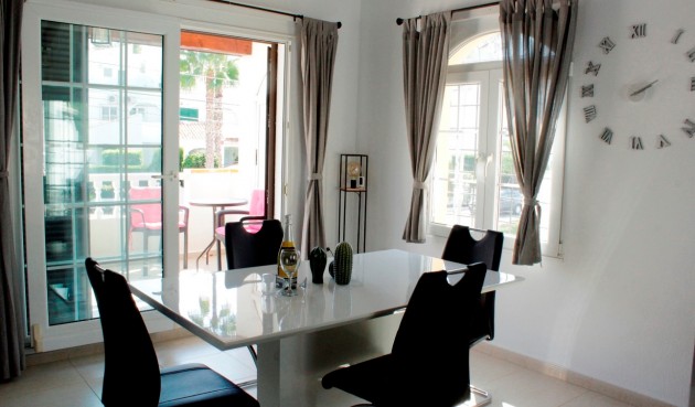 Återförsäljning - Villa -
Orihuela Costa - Costa Blanca