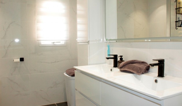 Återförsäljning - Villa -
Orihuela Costa - Costa Blanca