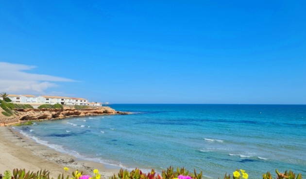 Återförsäljning - Villa -
Orihuela Costa - Costa Blanca