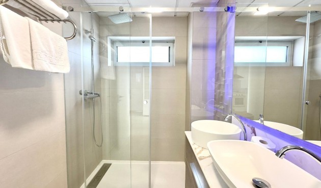 Återförsäljning - Apartment -
Finestrat