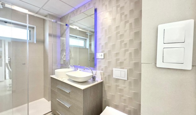 Återförsäljning - Apartment -
Finestrat