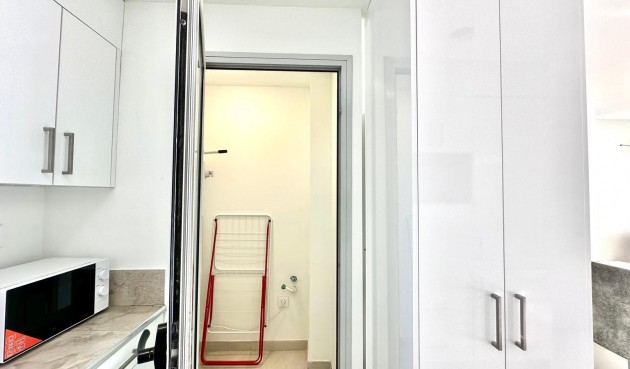 Reventa - Apartment -
Finestrat