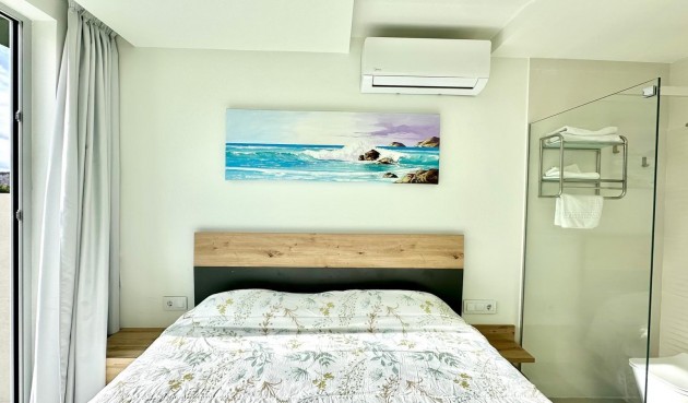 Reventa - Apartment -
Finestrat