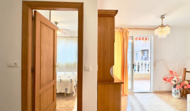 Resale - Apartment -
Torrevieja - Centro