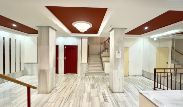 Resale - Apartment -
Torrevieja - Centro