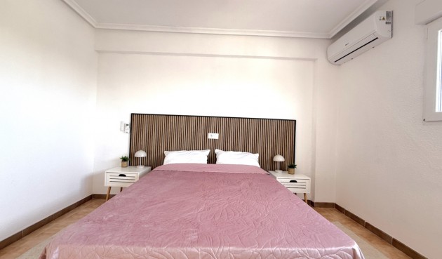 Reventa - Ático -
Torrevieja - Costa Blanca